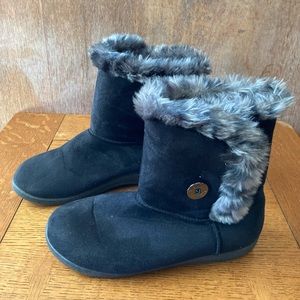 Vionic Black with Fur Boots